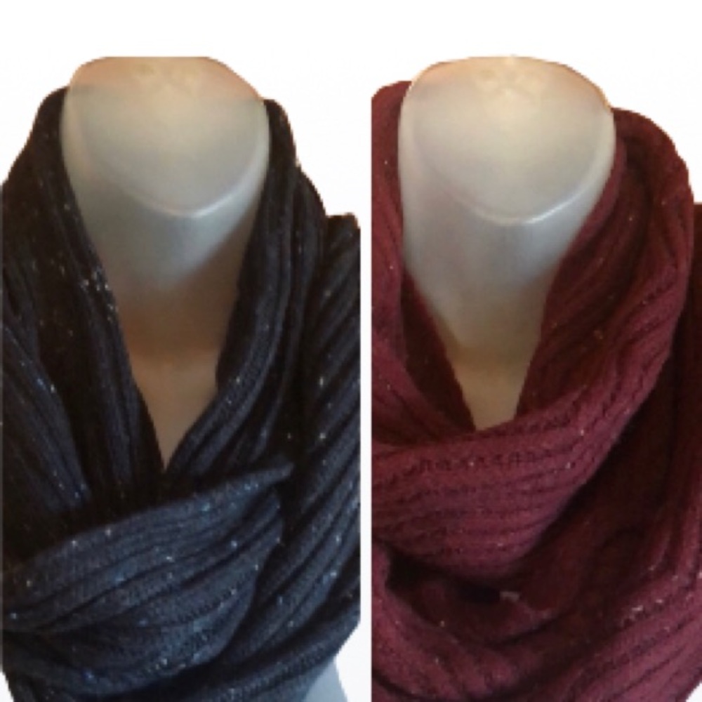 Universal thread  NWT thicker scarf bundle
